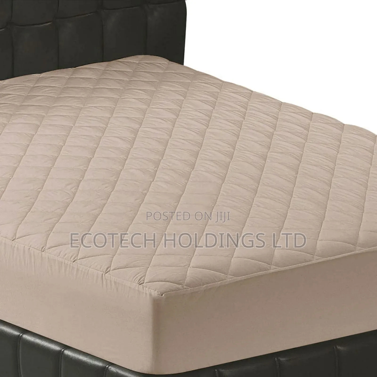 Beige 5 by 6 Matress Protector Re3