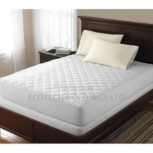 Size 3 by 6 Matress Protector Lg5