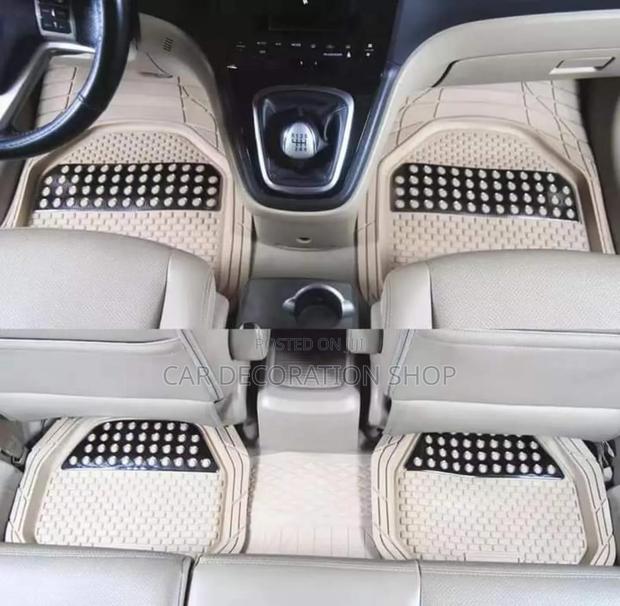 5 Seater Car Fitted With 5 Seater Baije Carpet Mats