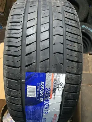 245 /40 R19 Atlander.