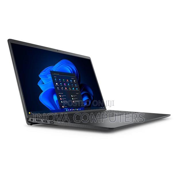 New Laptop Dell Vostro 3520 8GB Intel Core I5 SSD 512GB