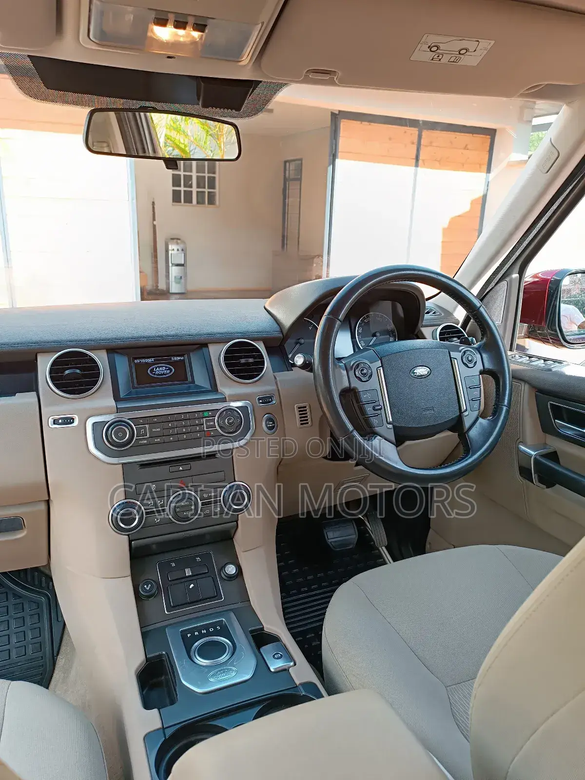 Land Rover Discovery 2016 Burgundy