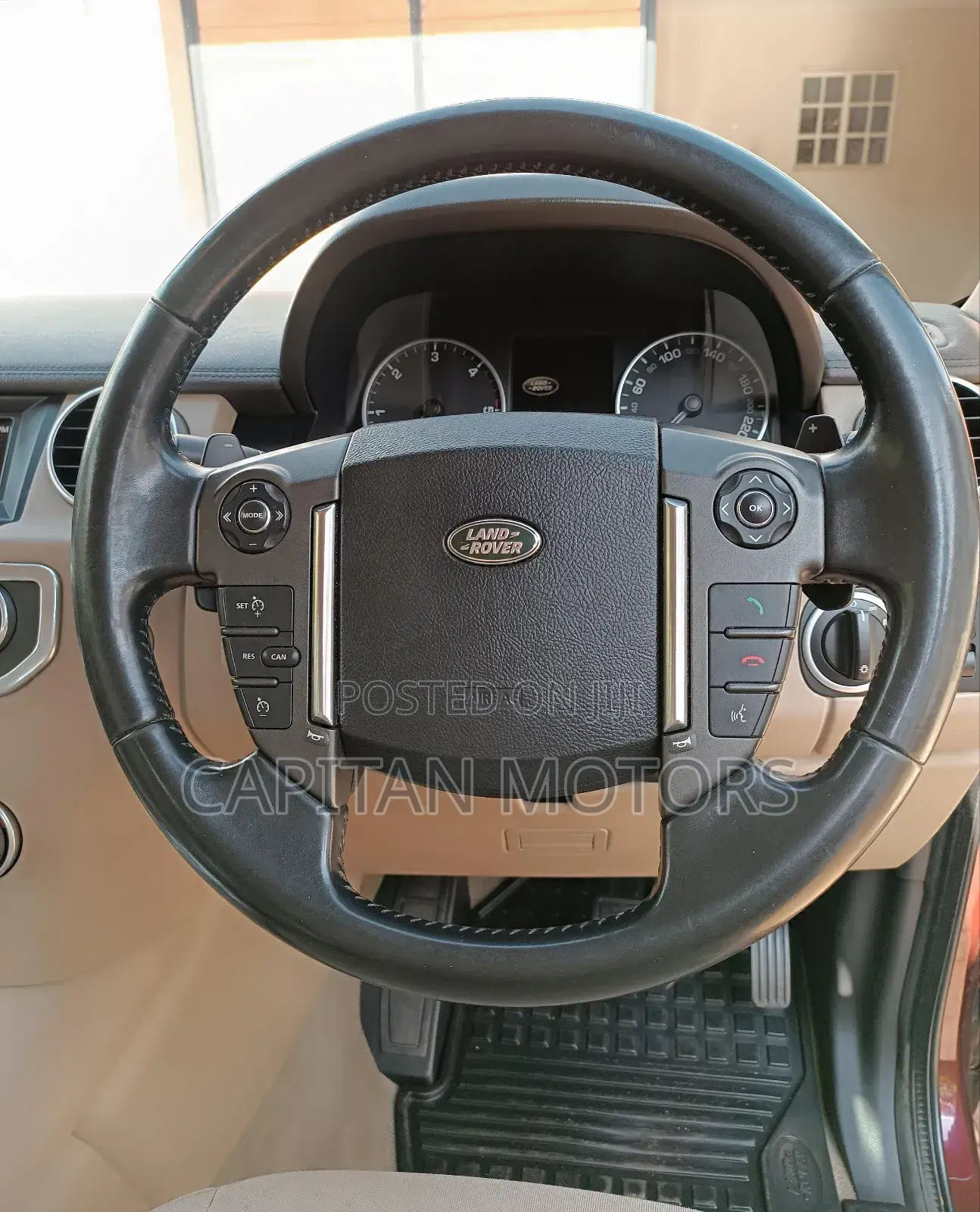 Land Rover Discovery 2016 Burgundy