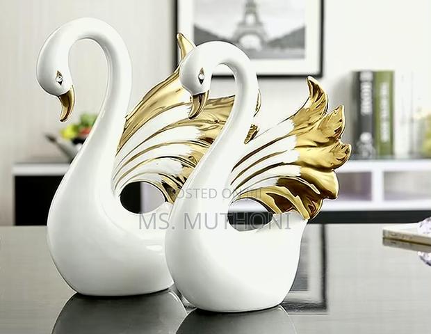 2 Pieces Nordic Ceramic Swan Ornament 2pcs