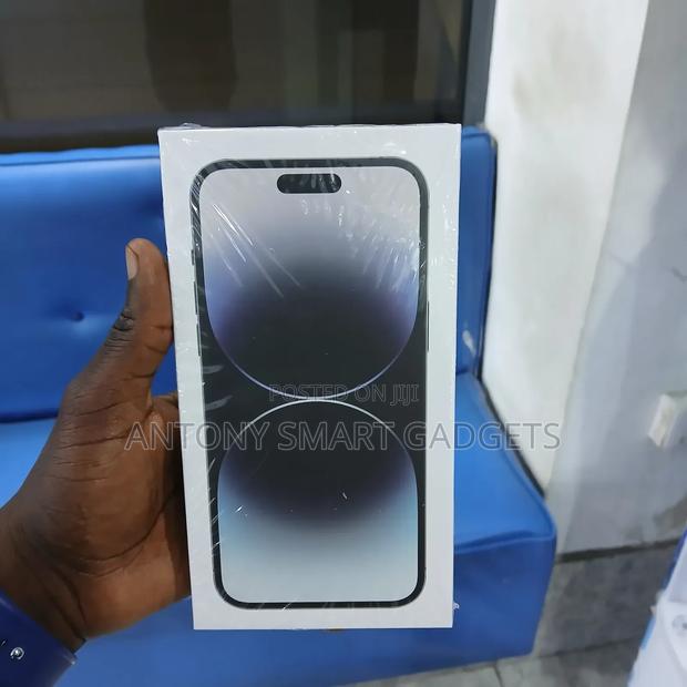 Apple iPhone 15 Pro 256 GB Black - main view