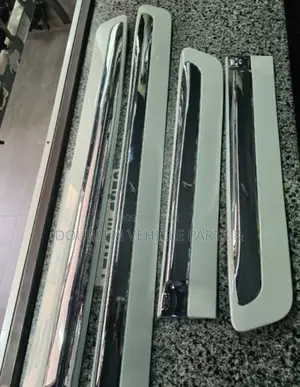 Body Moulding Toyota Landcruiser Prado FJ200