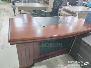 Decent Executive Office Table - thumbnail 2