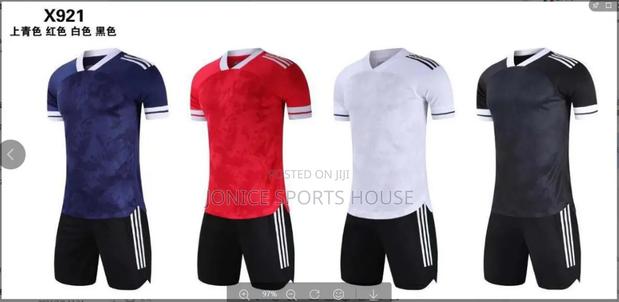 High Quality Soccer Uniforms - thumbnail 2