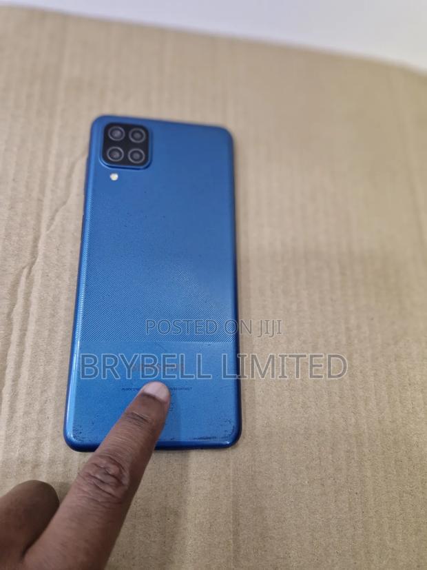 Samsung Galaxy A12 64 GB Blue - thumbnail 4