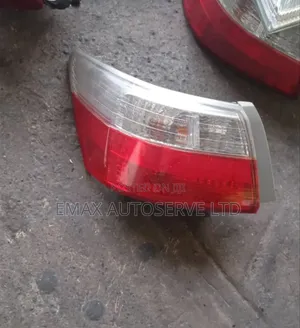 Taillight Toyota Premio 260