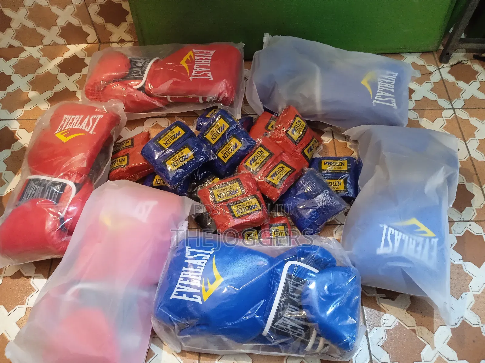 Everlast Boxing Gloves