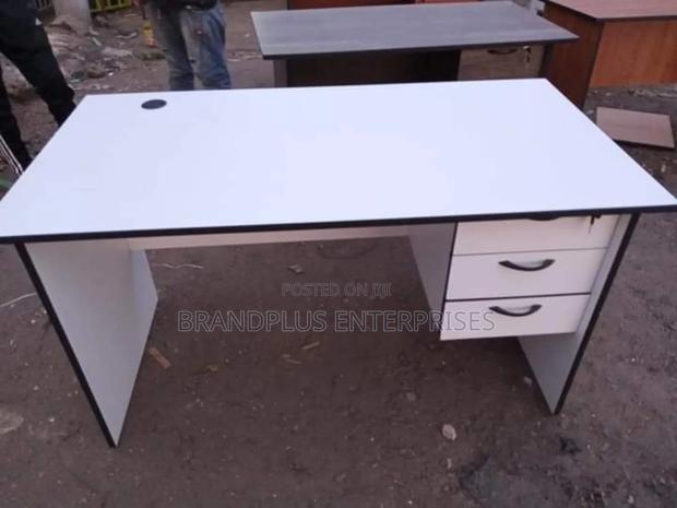 5ft White Office Desk - main view