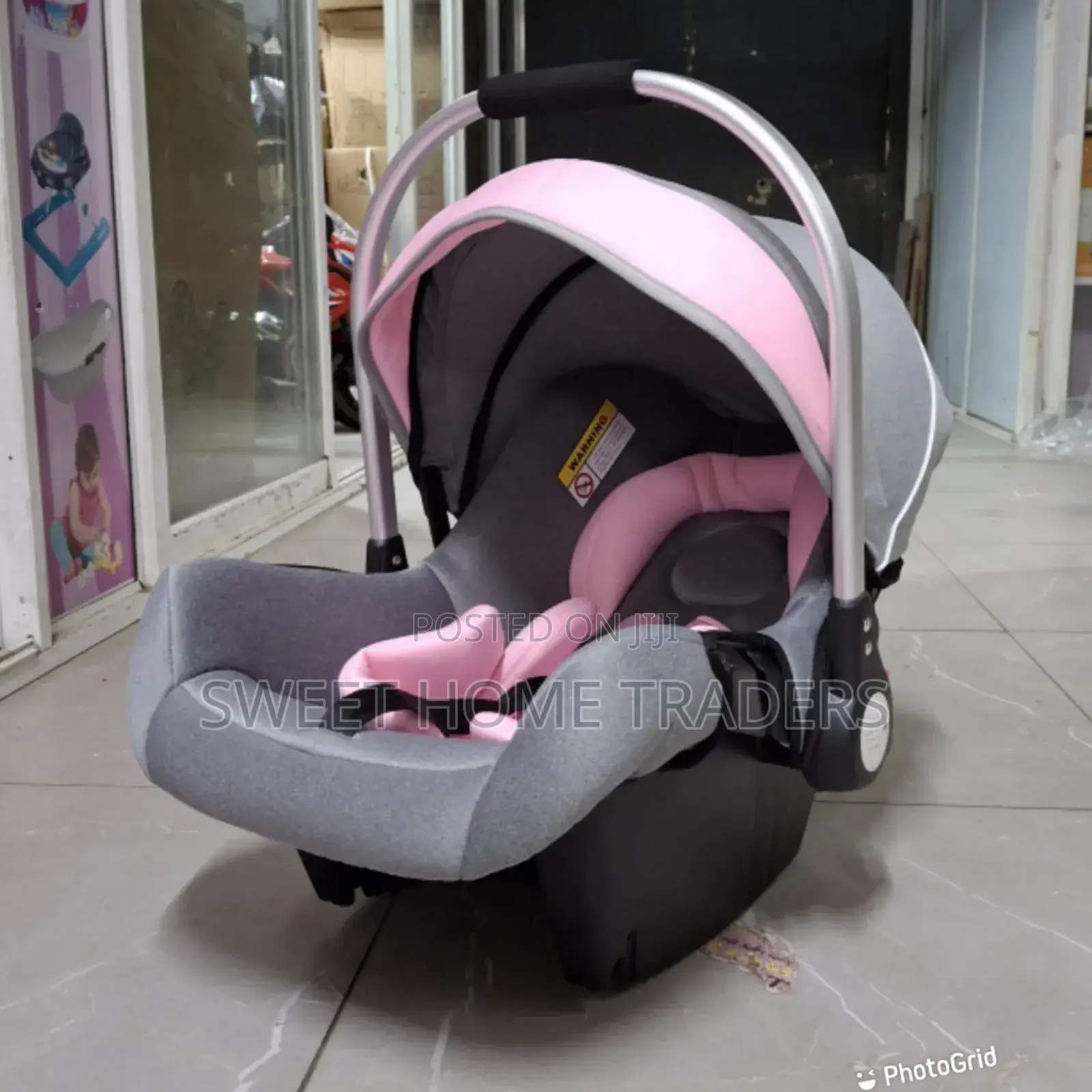 *Infants Carseat/Carrycot