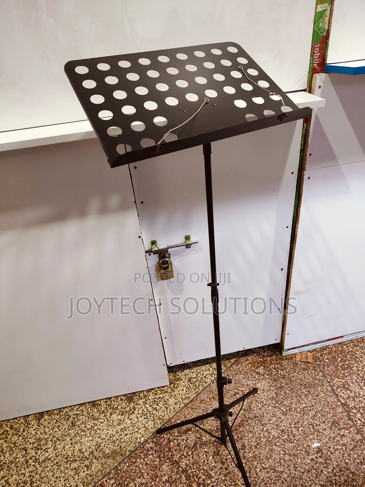 Books Tripod Stand