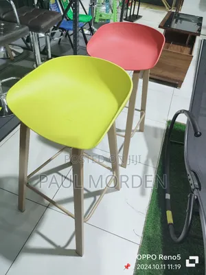 Yellow Barstool With Footstand