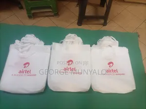 Uhuru Bags Screen Printing