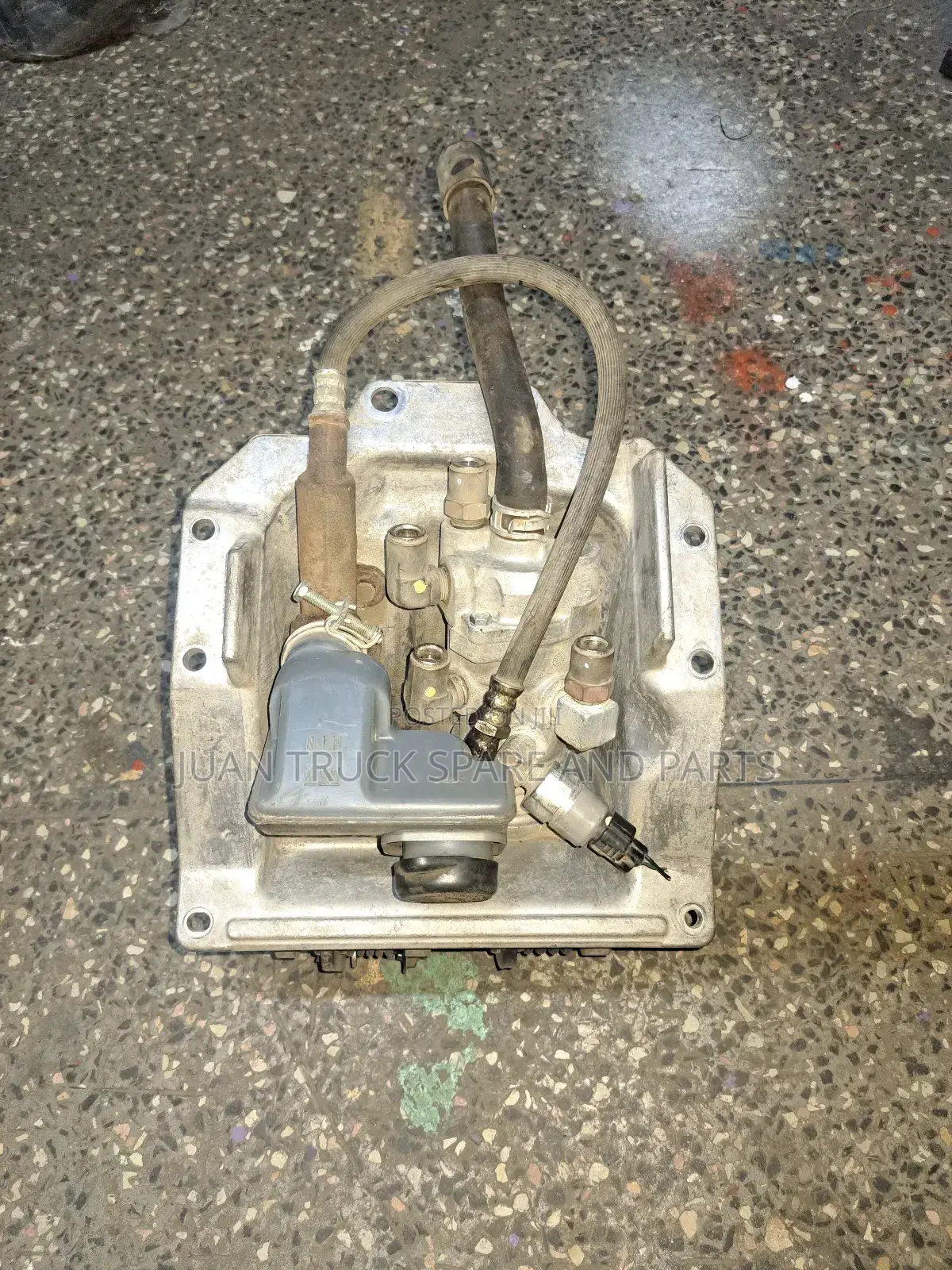 Isuzu FRR 90 Foot Valve Assembly