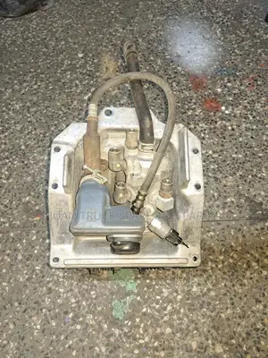 Isuzu FRR 90 Foot Valve Assembly