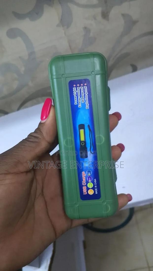 3 Modes Mini Telescopic Torch Super Bright - thumbnail 2