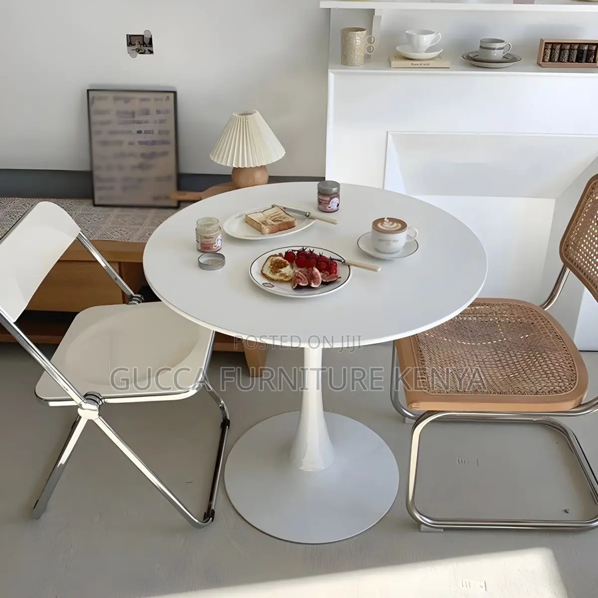Dining Table:Simple Style Round Home Solid Wood Dining Table