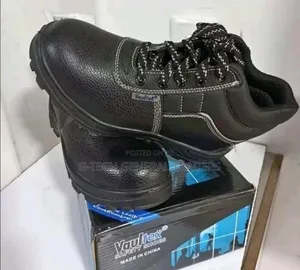 Safety Boot! Vaultex Heavy Duty All Weathered Safety Boot
