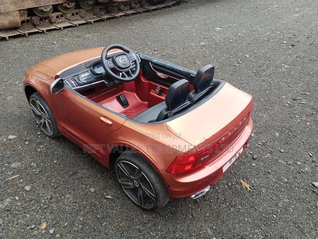Remote Controlled Electric Toy Car Volvo S90