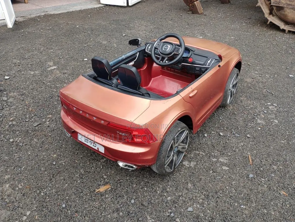 Remote Controlled Electric Toy Car Volvo S90