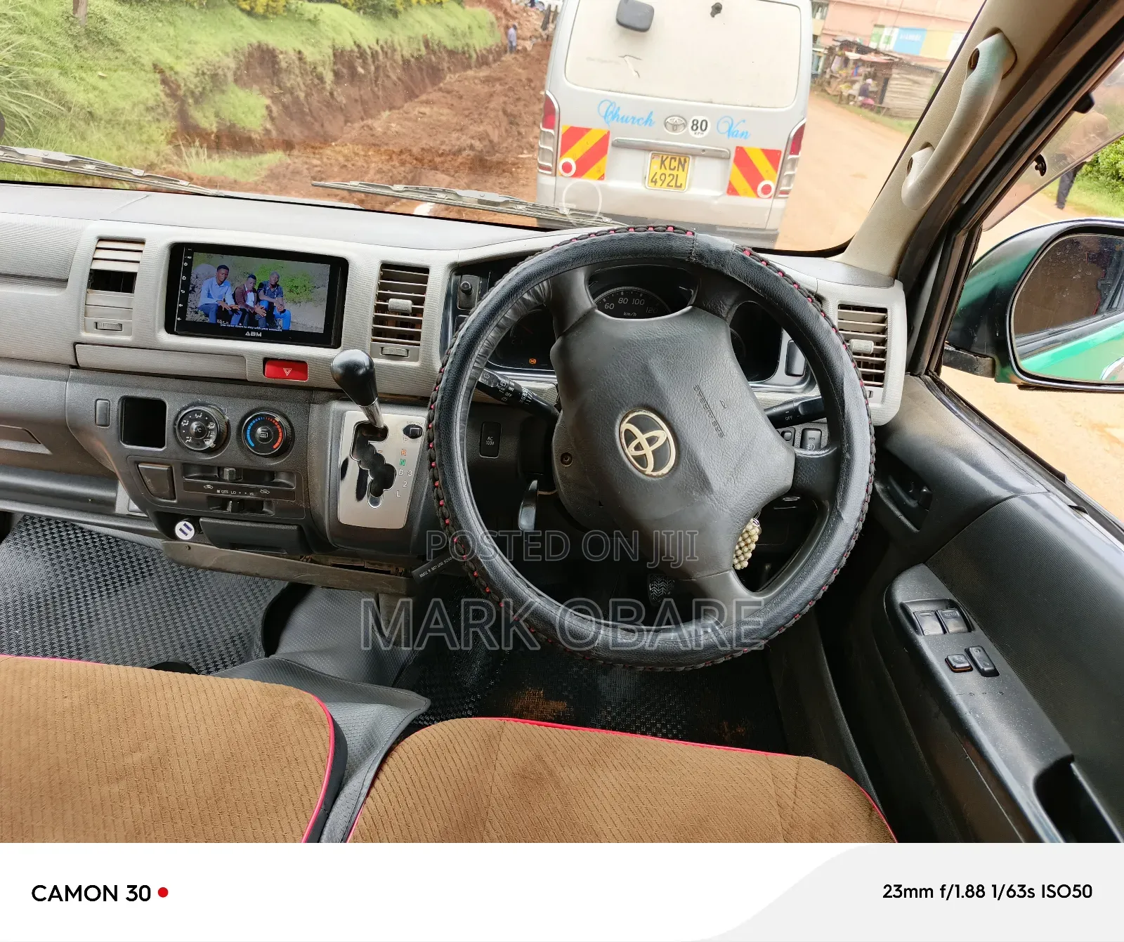 Toyota HiAce 2012 Silver