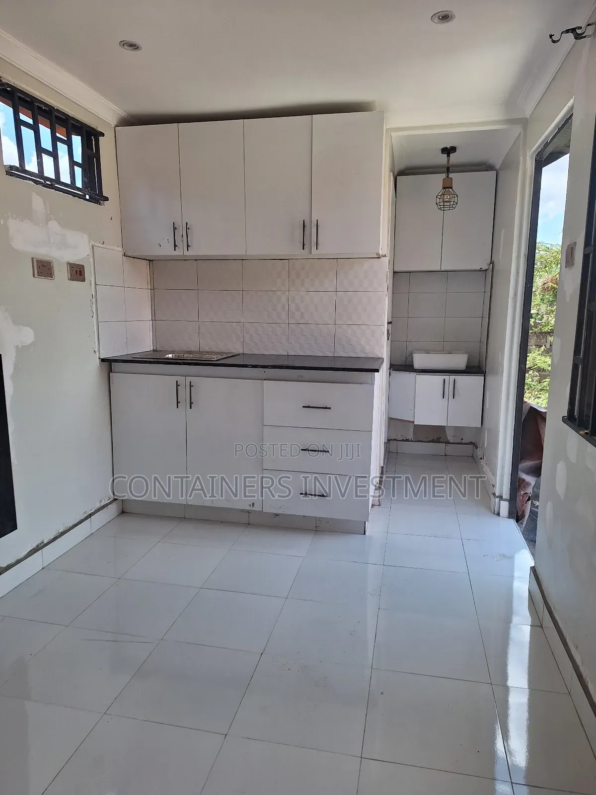 20ft Studio House / Bedsitter for Air BNB
