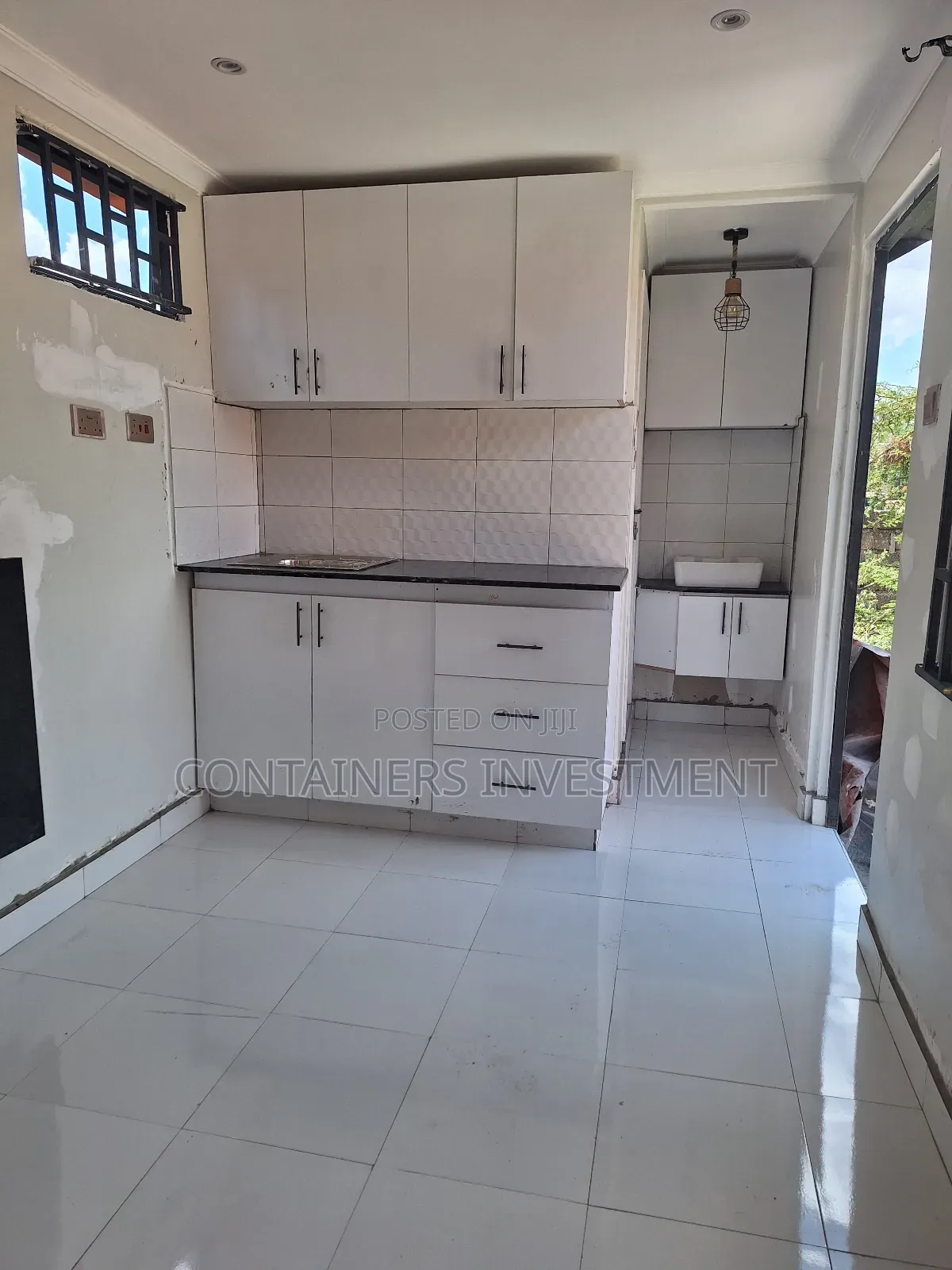 20ft Studio House / Bedsitter for Air BNB