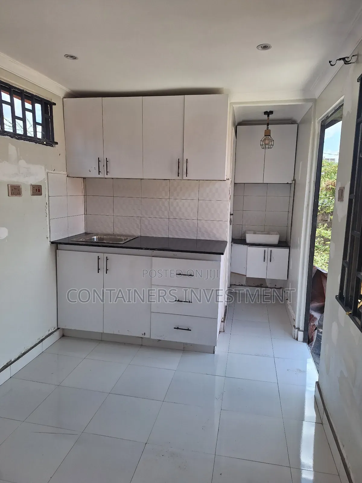 20ft Studio House / Bedsitter for Air BNB