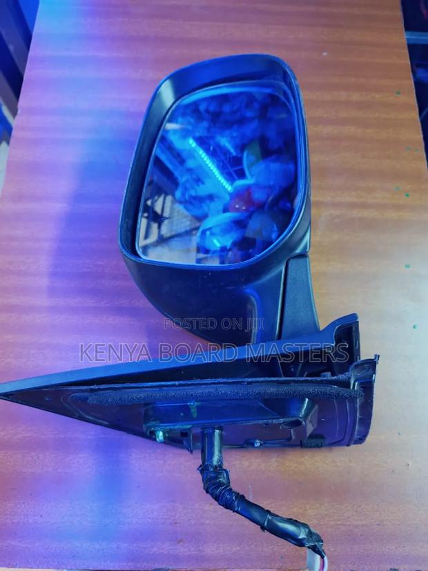 Toyota Belta Side Mirror With Indicator - thumbnail 2