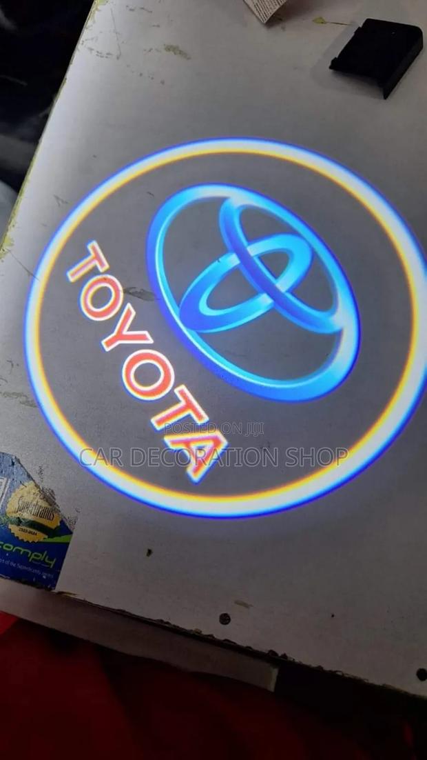 Toyota Projector Door Open Logo
