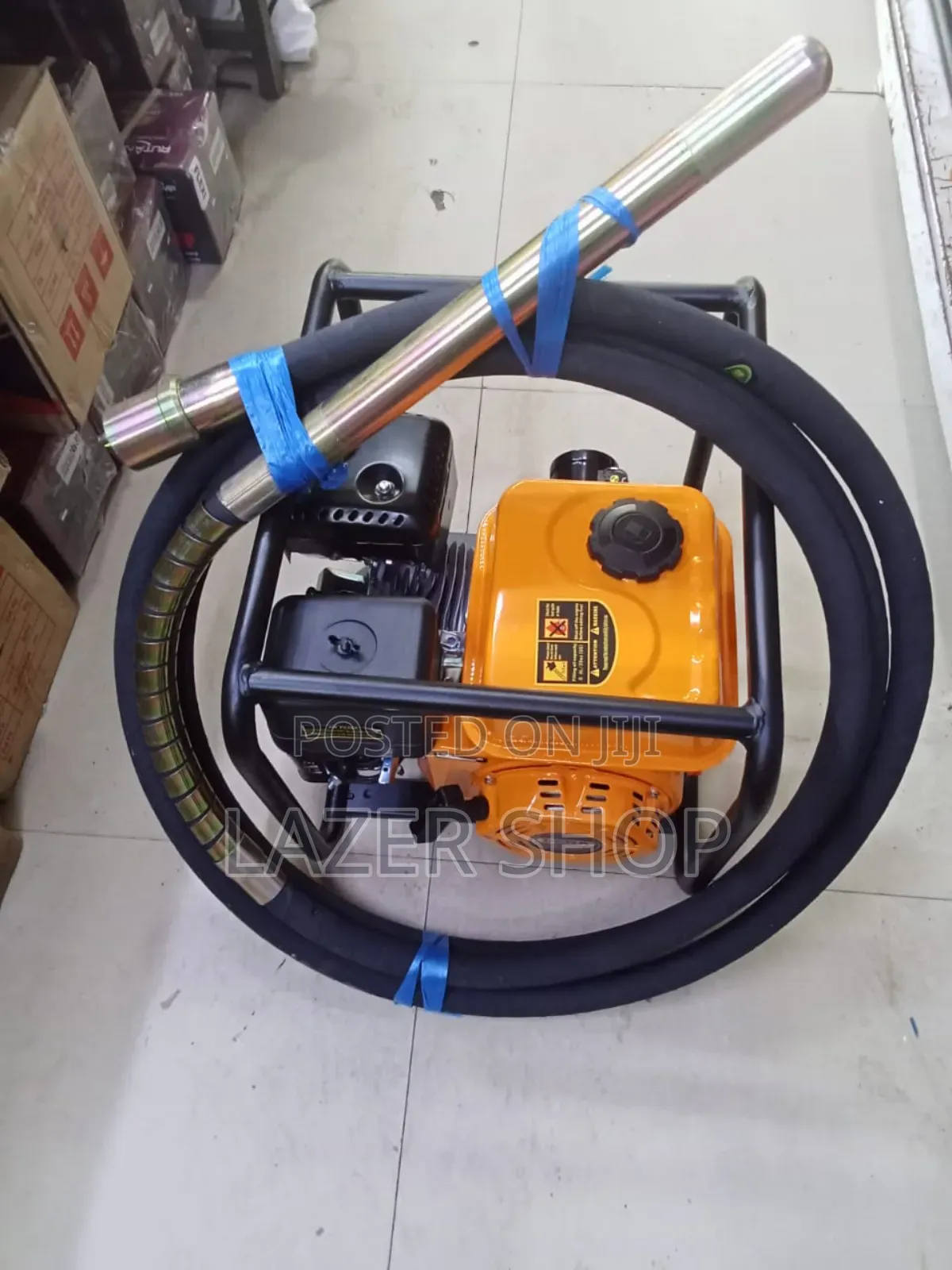 Dera Petrol Concrete Vibrator