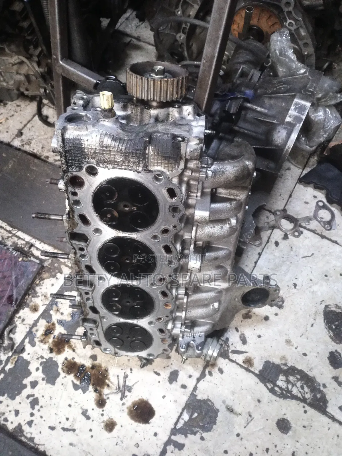 Toyota Hiace 7 L 1 Kd Head Cylinder
