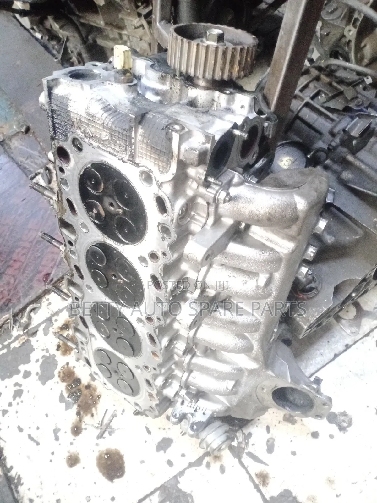 Toyota Hiace 7 L 1 Kd Head Cylinder