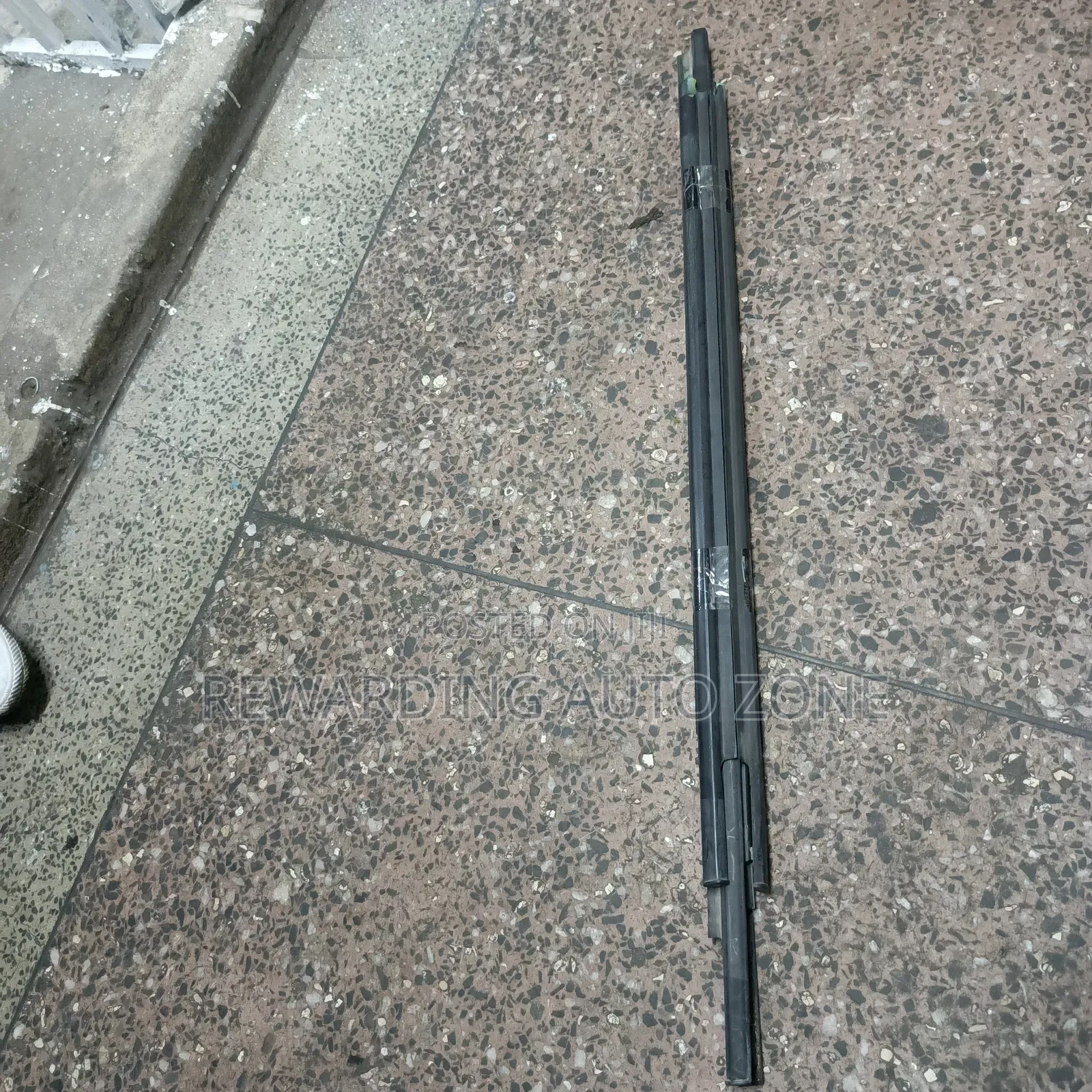 Ist 2006 Weather Strip.