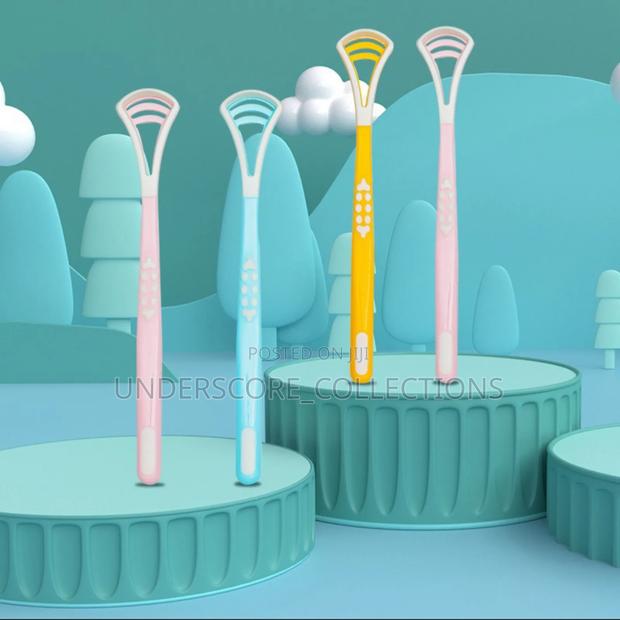 Hygiene Tongue Cleaner/Tongue Scraper - main view