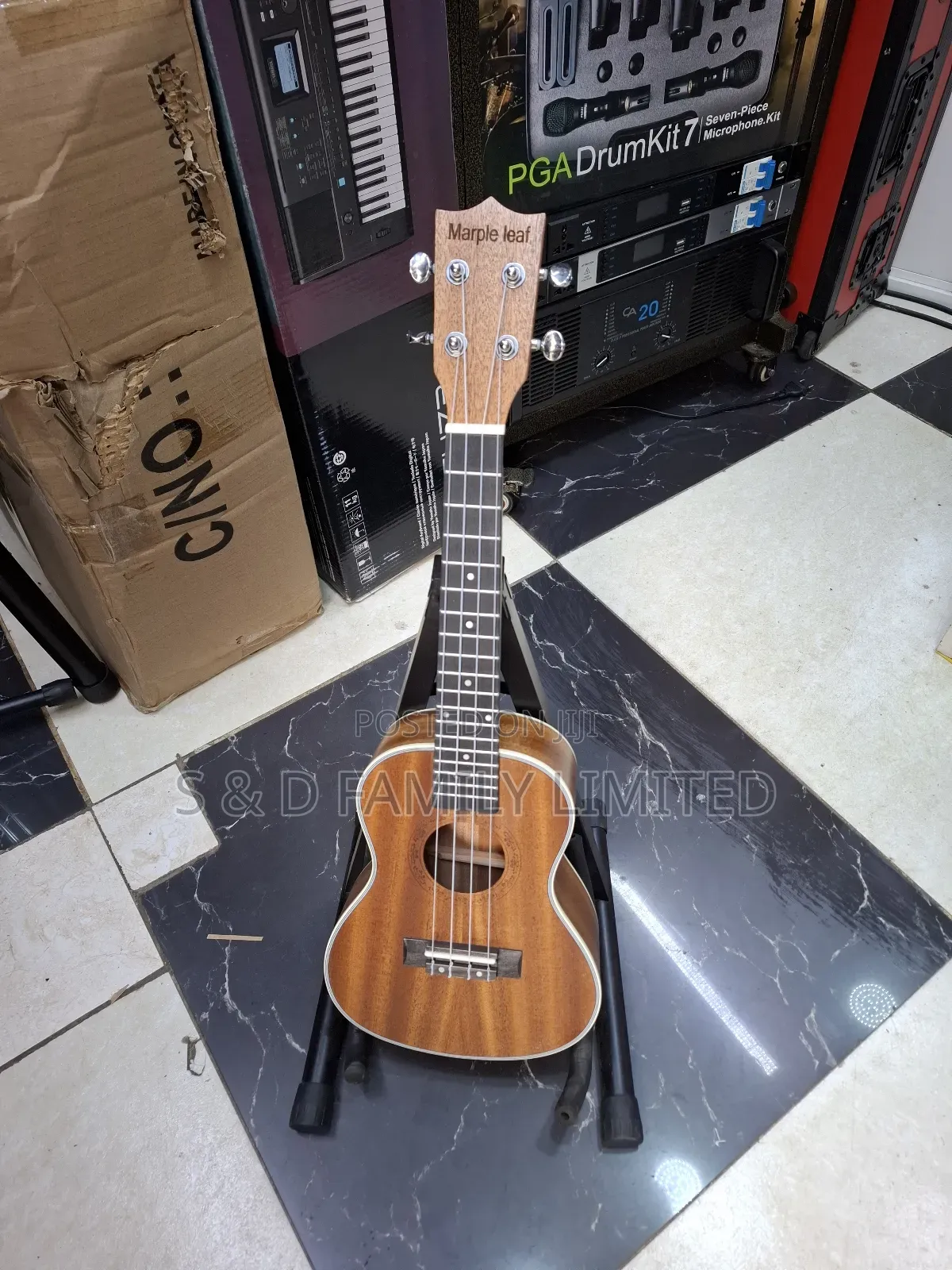 Maple Leaf Size 24 Ukulele Guitar