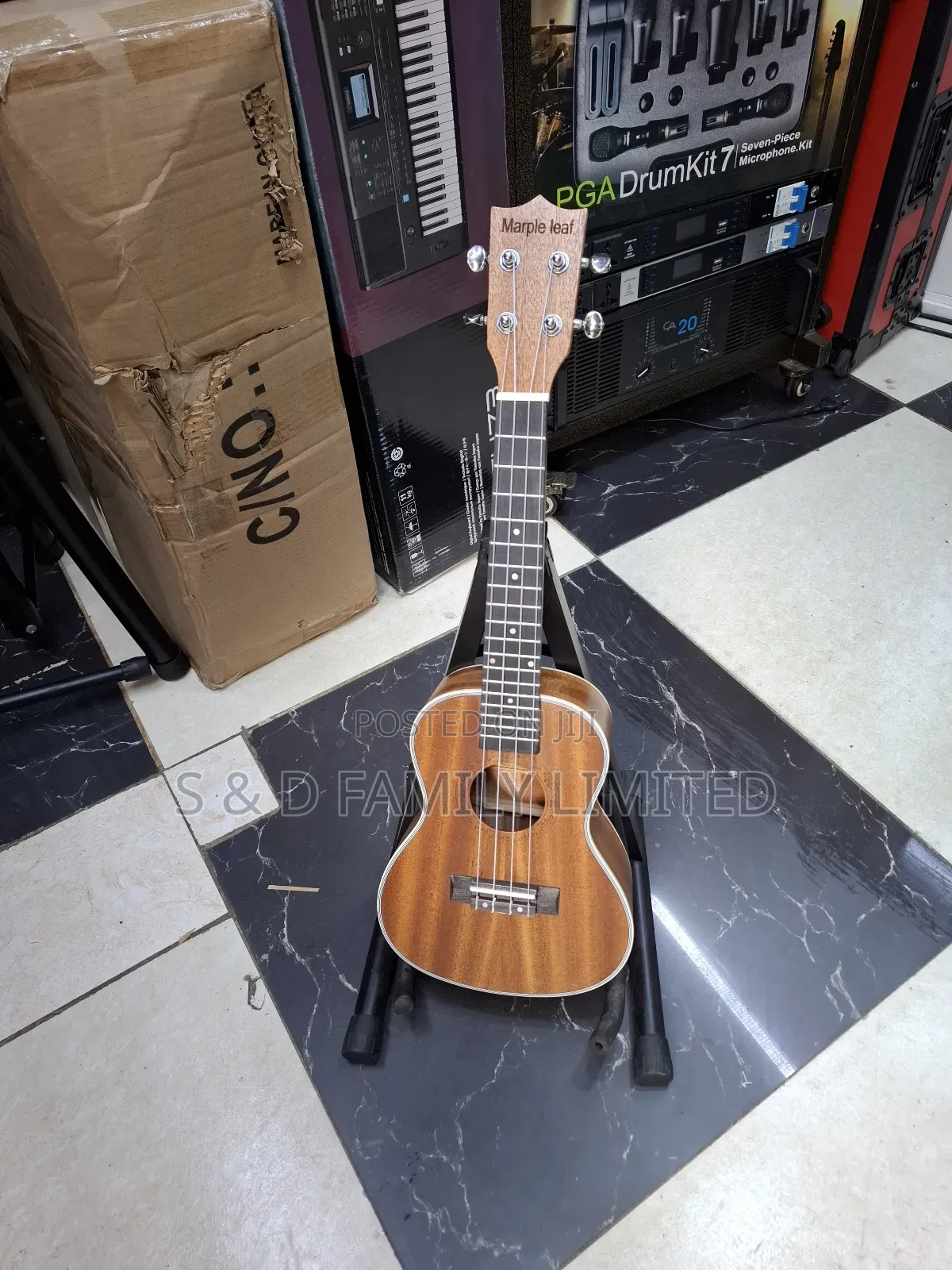 Maple Leaf Size 24 Ukulele Guitar