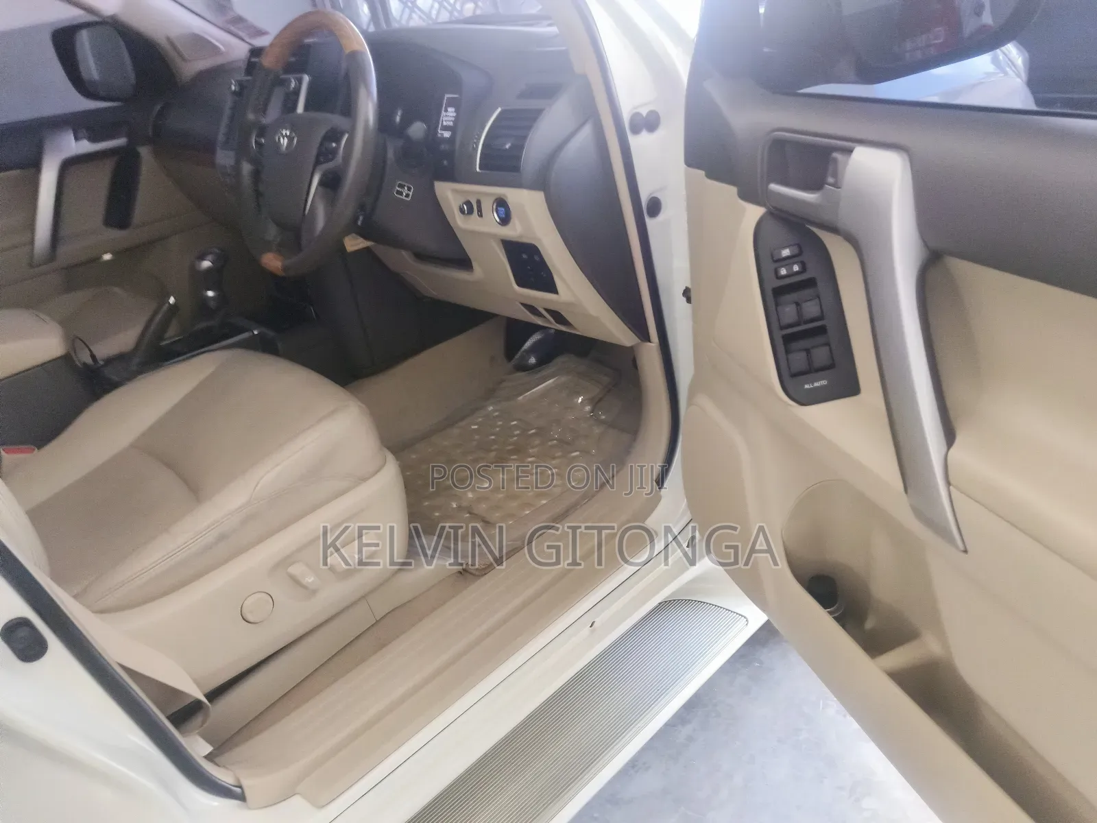 Toyota Land Cruiser 2017 White