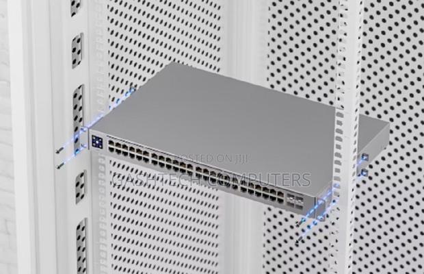 Usw-48-Poe 48-Port, (32) Gbe, Poe+ RJ45 Ports, (16) Gbe