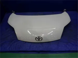 Toyota Porte 2013 Bonnet