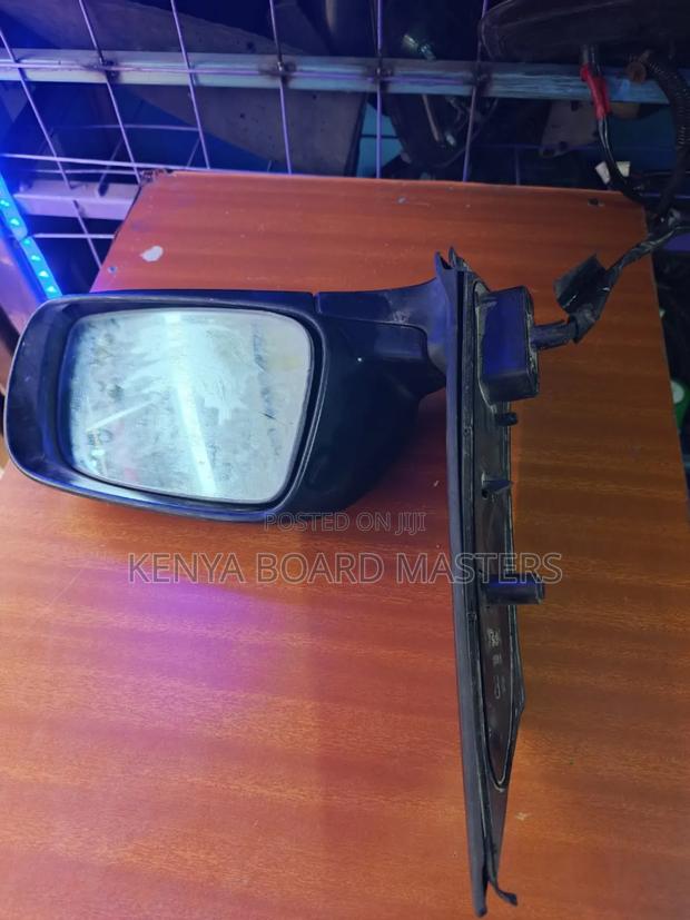 Toyota ISIS 2005-2012 Side Mirrors - thumbnail 3
