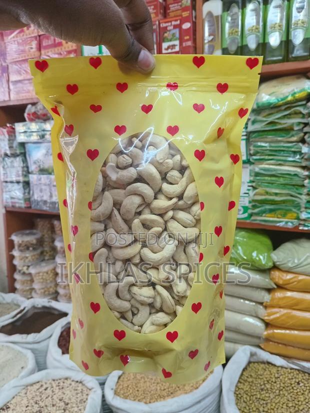 Cashew Nuts - main view