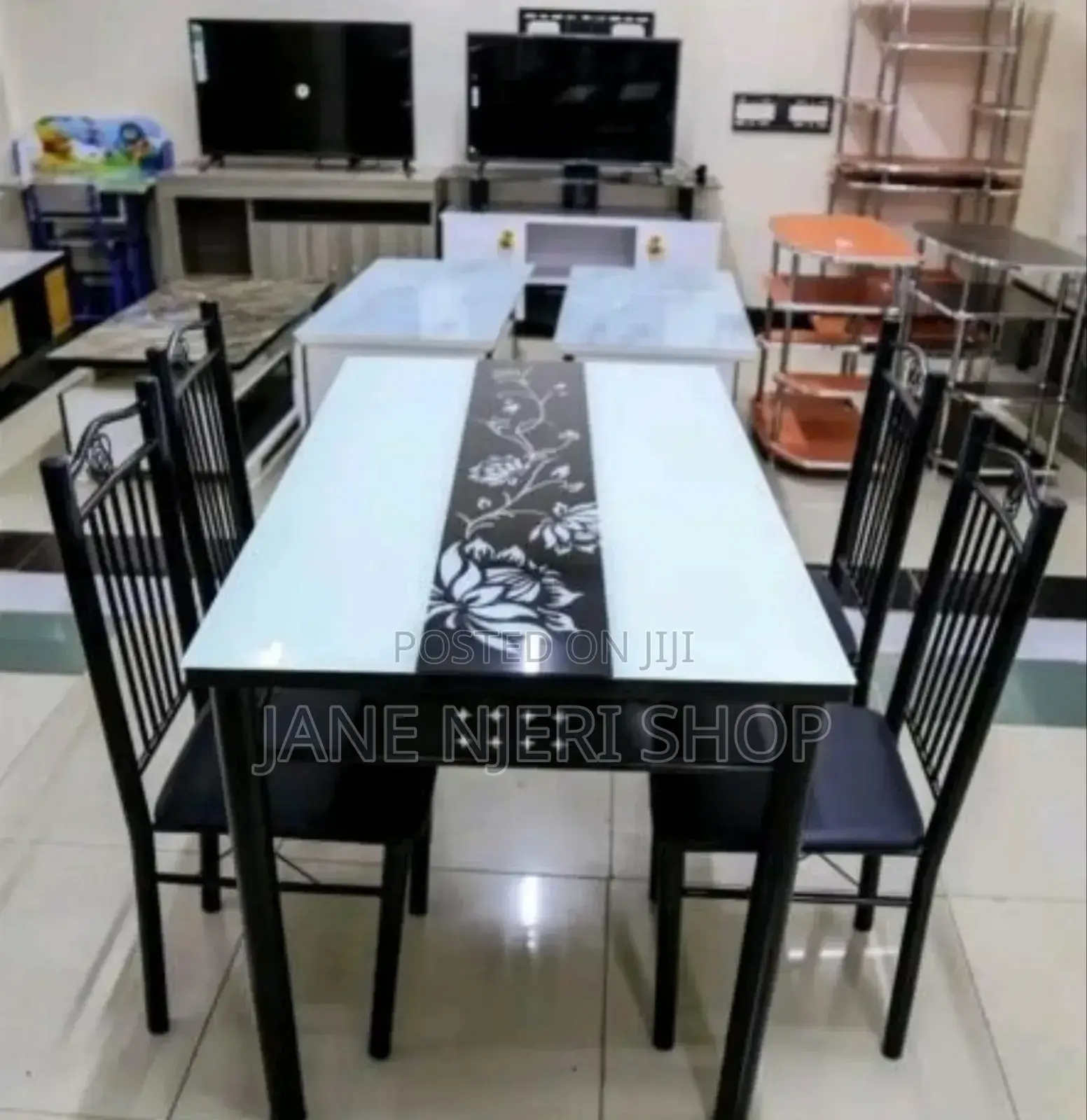 4 Seater Dinning Table