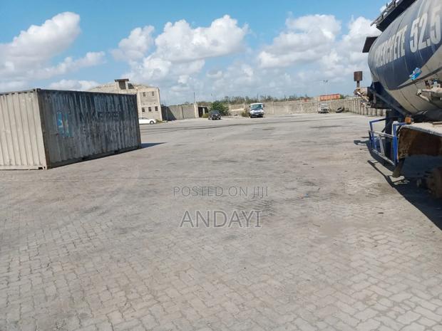 Yard for Sale in Mariakani, 27 Acres.