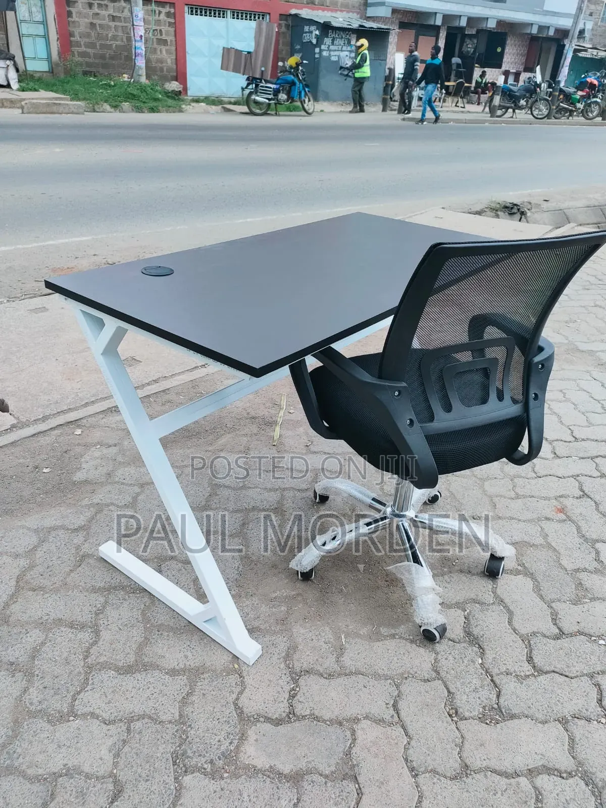 Office Metallic Flame Stand Desk With Black Office Chair