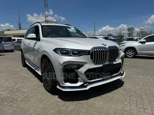 BMW X7 xDrive50i 2019 Off white