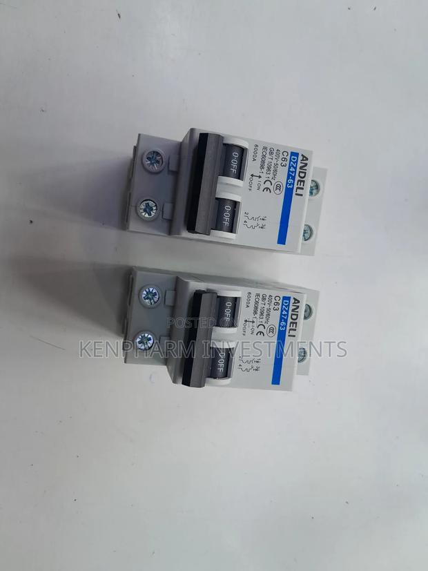 100 Ams Double Pole Switch; Circuit Breaker 》50/60hz